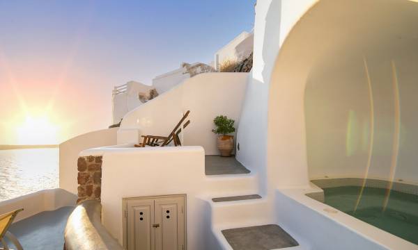 Oia Mare Villas