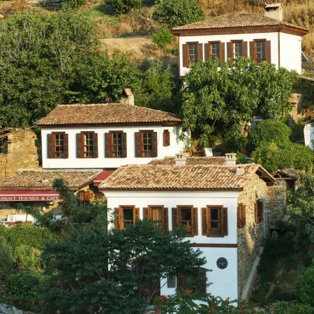 Terrace Houses Sirince - Fig, Olive Clockmakers and Grapevine
