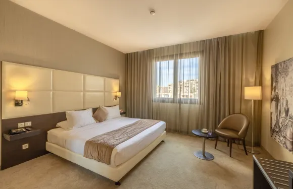 拉拉杜德哈酒店