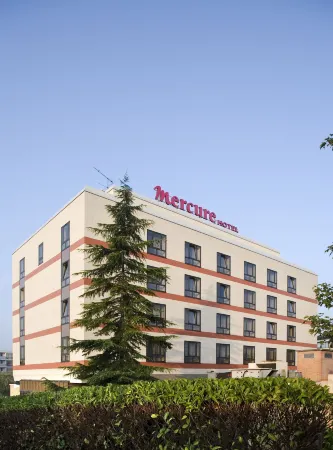 Hôtel Mercure Cergy-Pontoise Centre Отели рядом с достопримечательностью «GOPARK INTERIEUR - Paintball, Laser Game et trampolines parc»
