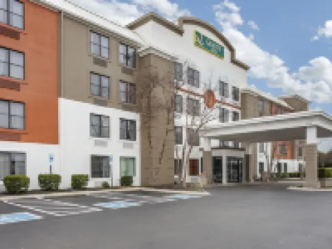 Quality Inn Murfreesboro-University Area Hotels in Murfreesboro