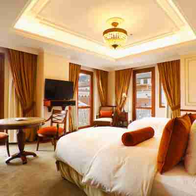 Plaza Grande Hotel Rooms