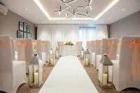 Holiday Inn London Gatwick - Worth فنادق في كوبثورن