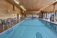 Ramada by Wyndham Kelowna Hotel & Conference Center Hotels in Kelowna