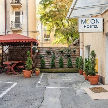Moon Hostel Kraków Отели рядом с достопримечательностью «Казимеж»