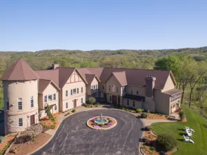 골드무어 인 & 리조트