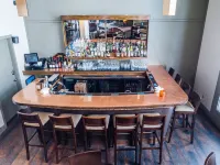 Vail Racquet Club Mountain Resort - bar