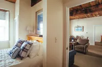Newport Bay Club and Hotel - Balkoner