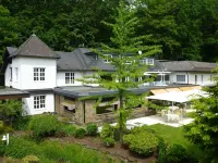 Romantik Waldhotel Mangold Отели рядом с достопримечательностью «St. Laurentius»