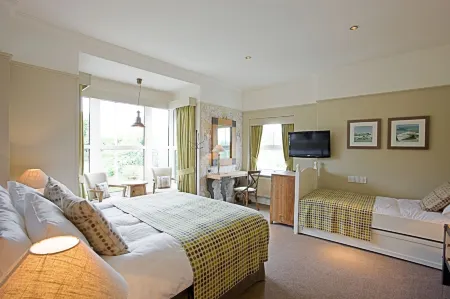 Anglesey Arms Hotel