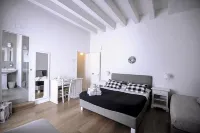 La Maison Hotels in Trani
