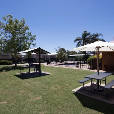 Ashleigh Court Motor Inn