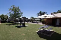 アシュリー コート モーター イン