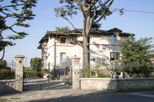 Casa Ananda Hotels in Ferno