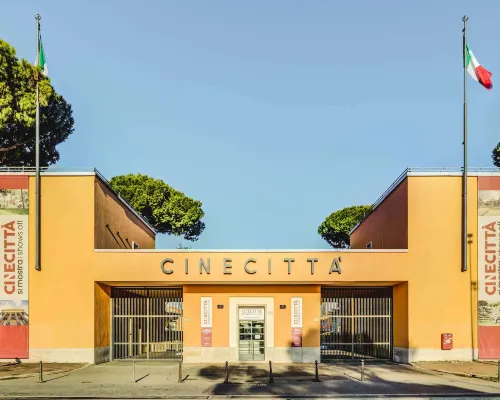 Mercure Roma Cinecittà Hotels near Capannelle Pass
