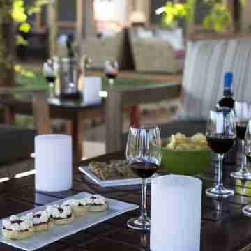 Baobab Hill House by Return Africa Dining/Meeting Rooms