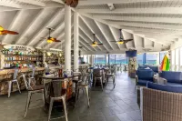 Sebastian's on the Beach Hotel - bar