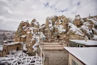Cappadocia Ennar Cave Swimming Pool Hot & Spa - Bergblick