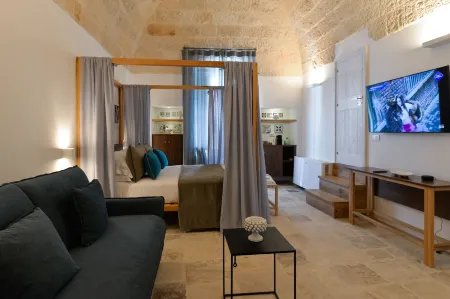 B-Welcome Rooms of Charme e Relax Отели рядом с достопримечательностью «Centro Storico di Polignano a Mare»