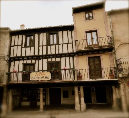 Hotel-Hospedería Los Templarios Отели в г. Себулькор