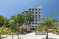 Arrival Beach and Spa at Gulhi Các khách sạn ở Dhigu