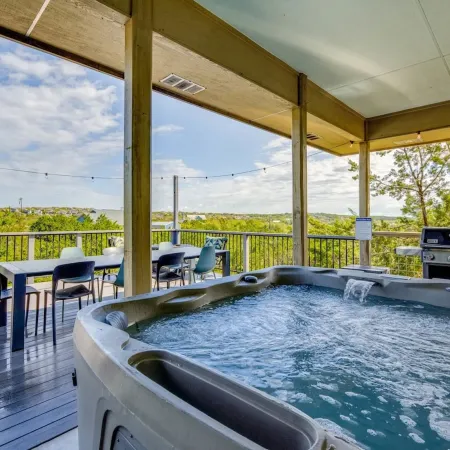 4 2 Firepit hot tub Scenic Views L2 EV Charger