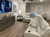 Spacious 4-Bedroom House in Lovely Foley, 7 Miles from the Sports Complex! Hotels in Foley