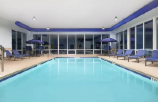 Holiday Inn Express & Suites I-26 & US 29 AT WESTGATE MALL by IHG