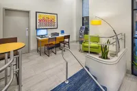 Holiday Inn Express & Suites ATLANTA DOWNTOWN by IHG - Business