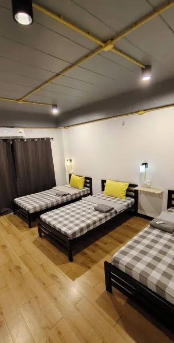 ห้องพื้นฐานสำหรับสามท่าน