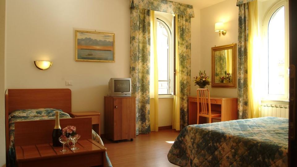 Hotel Tirreno