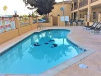 Texas Inn - Welasco/Mercedes - Pools