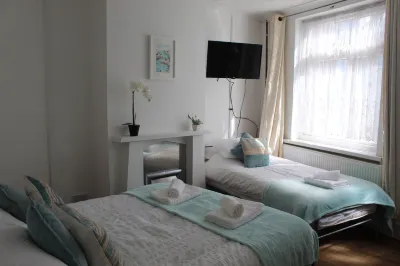 Station House Hotels near Willow Tree Family Farm