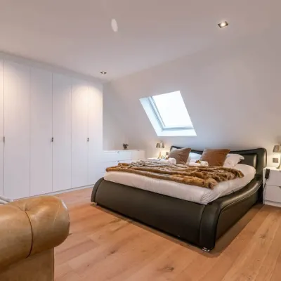 Huswell - Luxurious Apartment with Parking Hotels in 