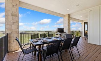 Bridle Ridge Retreat Modern Comfort, Open Views