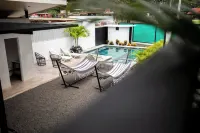 Nomad Living CR - Swimmingpools