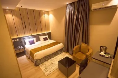 Gold Ice Hotel Hotels near Joy Plaza