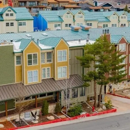 Multi Resorts at Lift Lodge