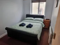 3-Beds Sleep 7 with Garden & Private Parking
