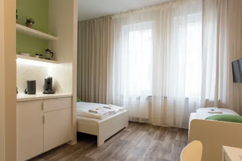 GuestHouse Köhn51, Zentral Gelegene, Stilvoll Eingerichtete Zimmer Mit Eigener Teeküche