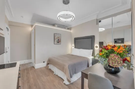 Cleveland Residences Bloomsbury Hotels near Bloomsbury