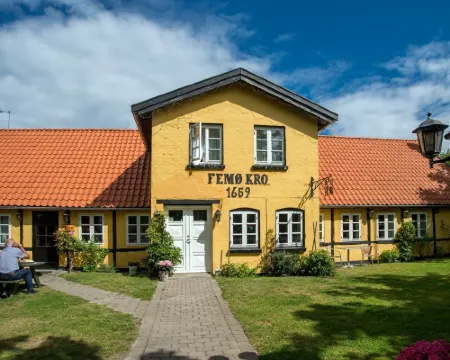 Femø Kro Anno2022 Hotel di Munisipalitas Lolland