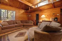 Charming Mountain Getaway Hotels in Sugarloaf