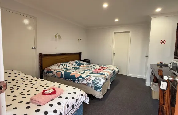 康迪寧路邊汽車旅館