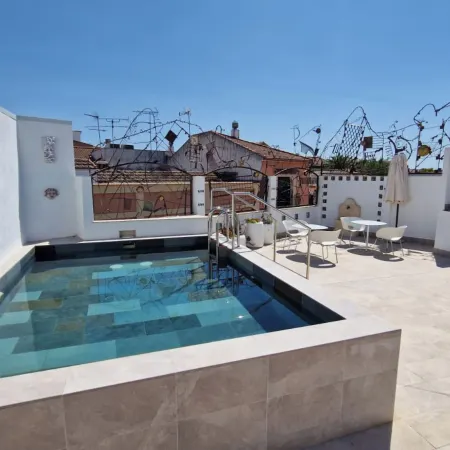 Hotel Oleum - Parking Gratuito Reserva Previa