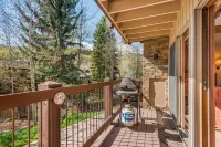 Woodbridge Condos by Snowmass Vacations