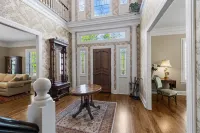 Stunning Antebellum Home with Theater and Garden - Elegant Historic Oasis Hoteles en Franklin