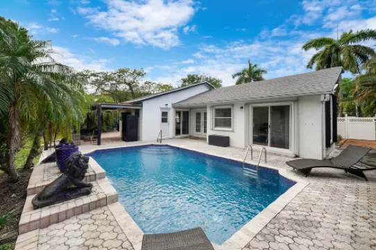 Tropical Oasis with Pool and Outdoor Kitchen - Charming Escape
