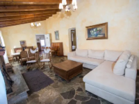 Raise Polydrosos Mountain Stay Ξενοδοχεία στην πόλη Πολύδροσος