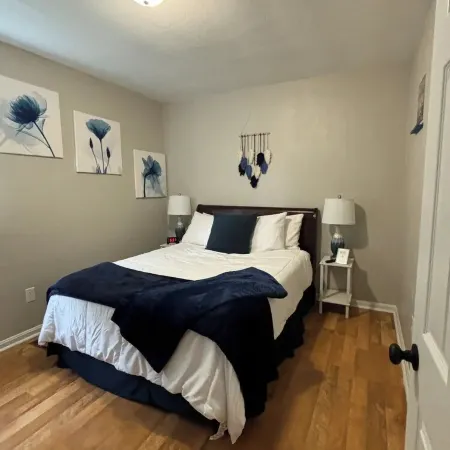 Riverside Retreat ~ One Story ~ 3bd/2ba ~ Steps to the River & Main St